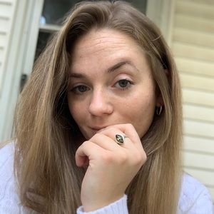 Meet your Posher, Holly